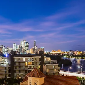 Hillcrest Apartahotel Brisbane